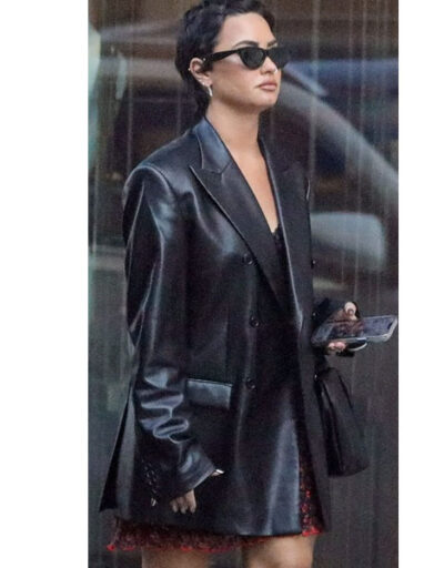Demi Lovato rocks a hot leather jacket